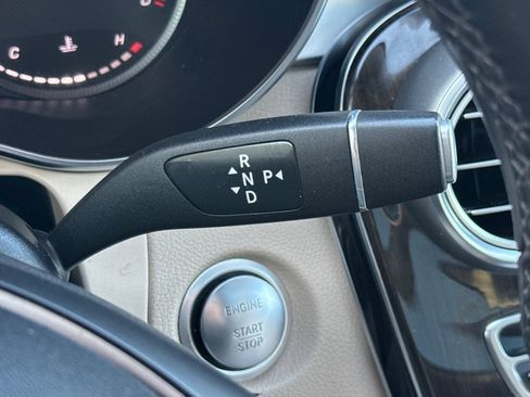 Used 2019 Mercedes-Benz GLC 300 image 22