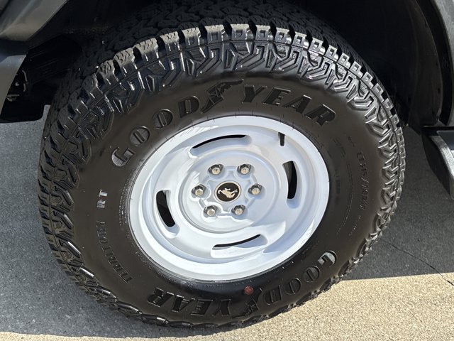 Used 2025 Ford Bronco Heritage Edition AWD/4WD image 14