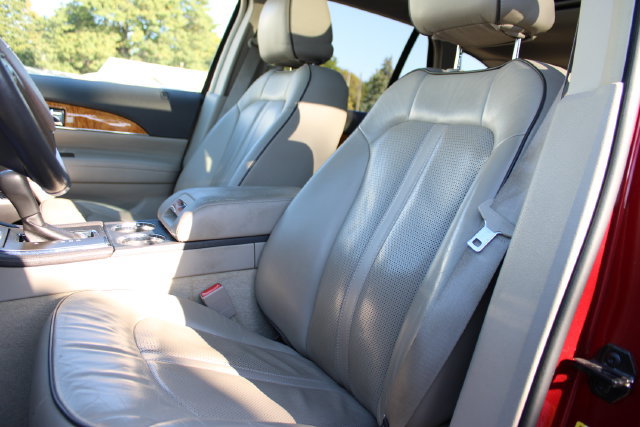 Used 2014 Lincoln MKX AWD w/ Equipment Group 102A image 20