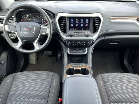 Used 2023 GMC Acadia SLE w/ Driver Convenience Package FWD image 2