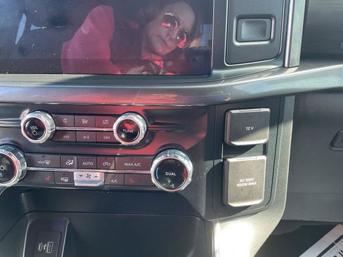 Used 2022 Ford F150 XLT w/ Equipment Group 302A High image 19