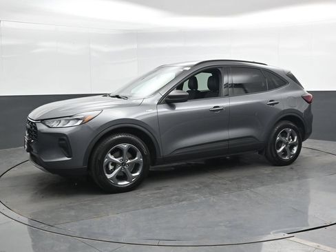 Used 2025 Ford Escape ST-Line AWD/4WD image 9