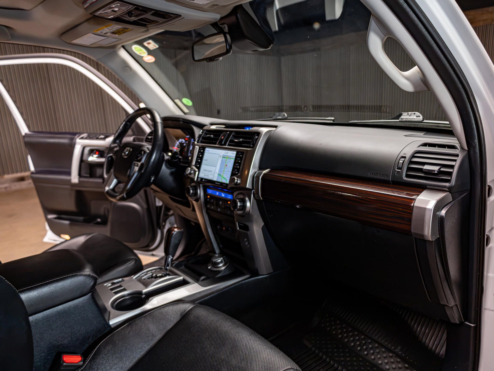 Used 2024 Toyota 4Runner Limited AWD/4WD image 16