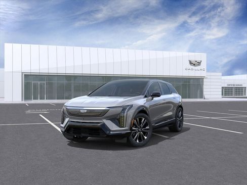 New 2026 Cadillac Optiq Luxury 2 image 8