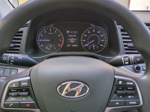 Used 2018 Hyundai Elantra SEL image 27