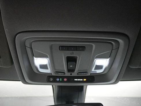 Used 2019 GMC Sierra 1500 SLT w/ SLT Premium Package image 35