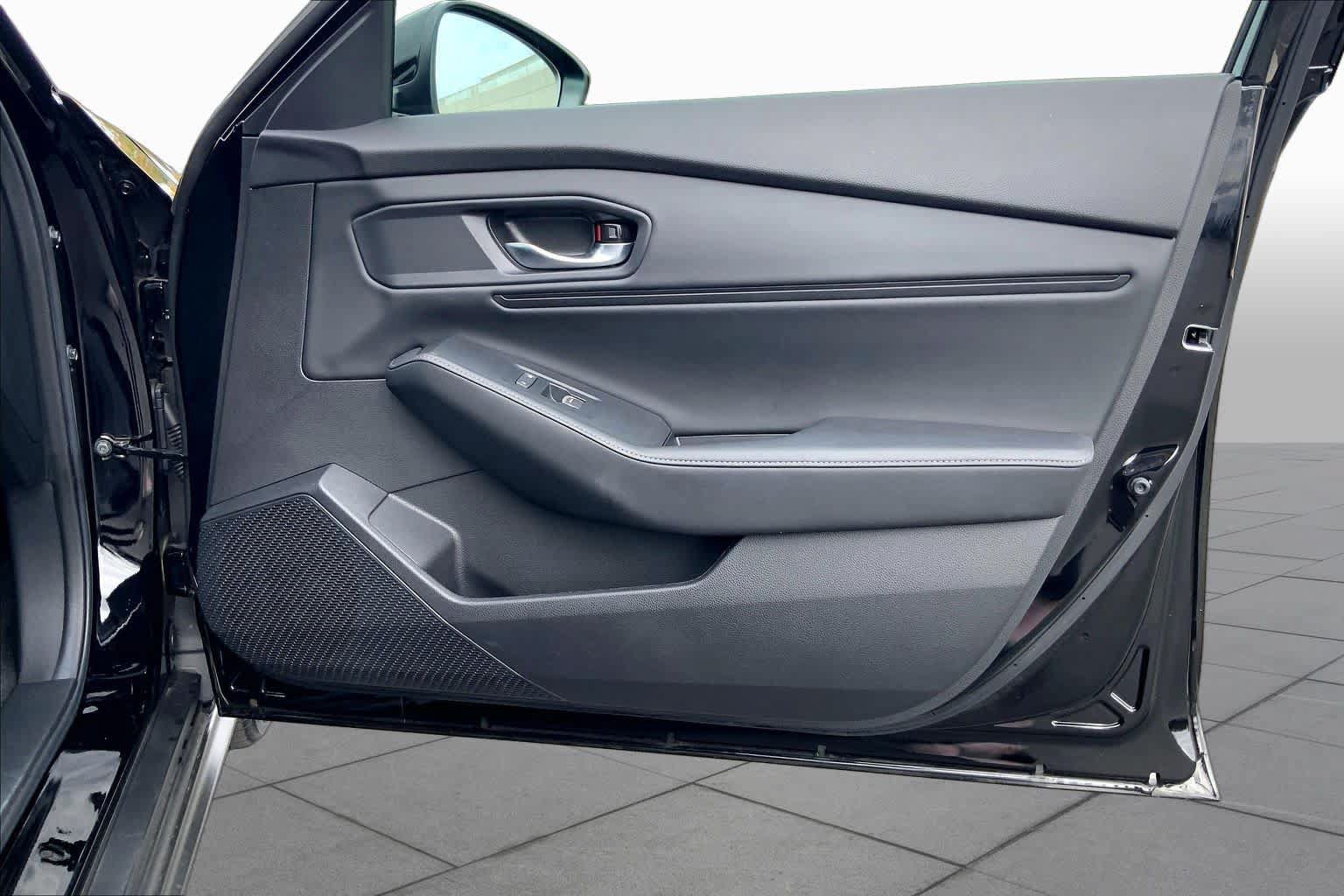 Used 2025 Honda Accord Sport image 26