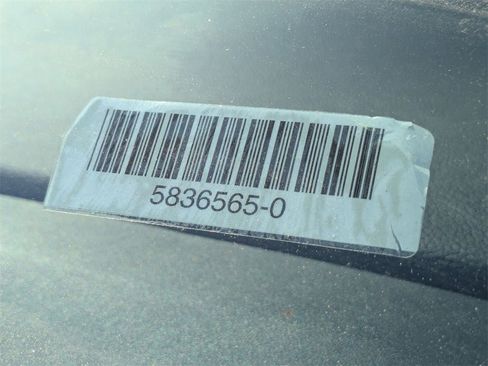 Used 2025 Ford Explorer ST-Line w/ ST-Line Street Pack image 9