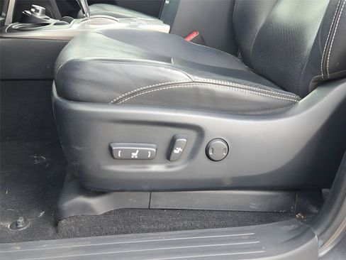 Used 2017 Toyota 4Runner Limited AWD/4WD image 21