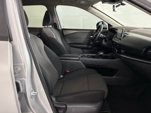 Used 2023 Nissan Rogue SV FWD image 40