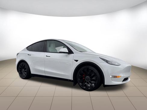 Used 2022 Tesla Model Y Performance AWD/4WD image 1