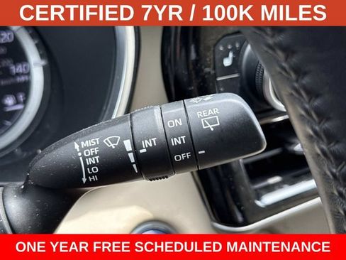 Used 2021 Toyota Highlander XLE AWD/4WD image 26
