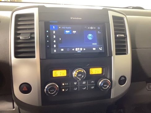 Used 2015 Nissan Frontier PRO-4X image 33