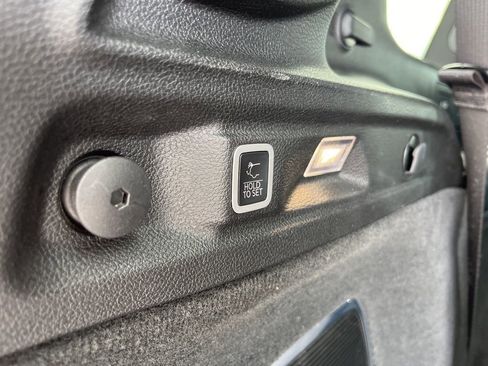 Used 2022 Jeep Grand Cherokee L Overland w/ Luxury Tech Group IV image 40