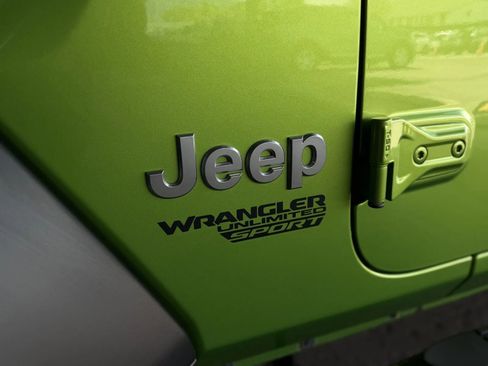 Used 2019 Jeep Wrangler Unlimited Sport S AWD/4WD image 38