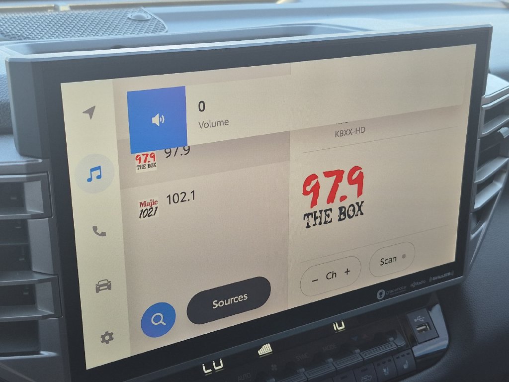 Used 2024 Toyota Tundra Limited w/ Power Package RWD image 17
