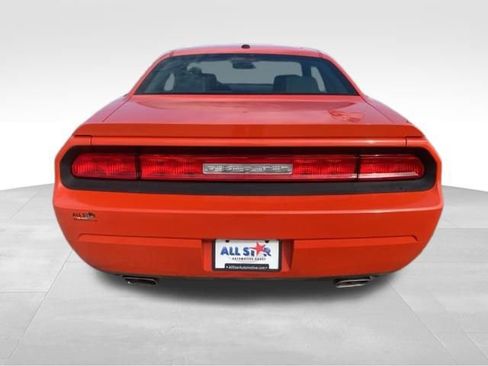 Used 2009 Dodge Challenger R/T RWD image 6