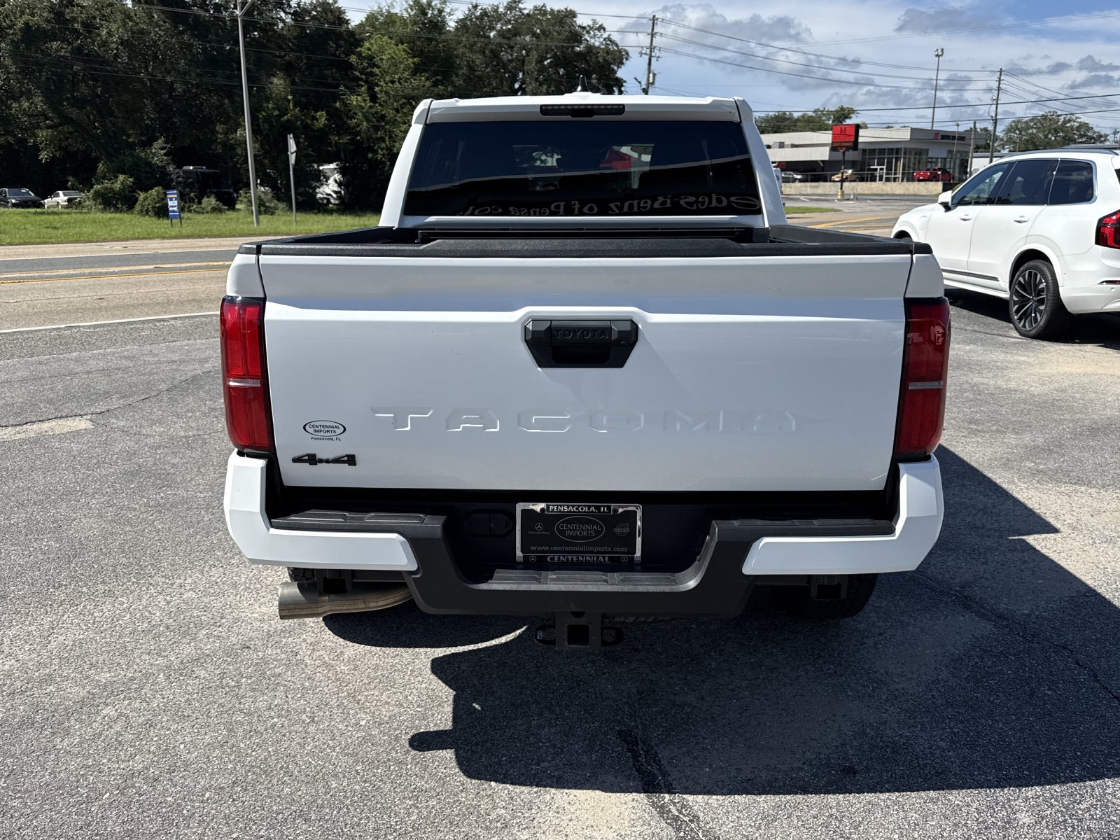 Used 2025 Toyota Tacoma TRD Off-Road AWD/4WD image 4