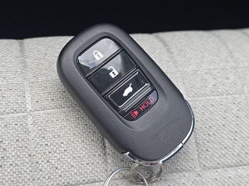 Used 2024 Honda HR-V LX image 31