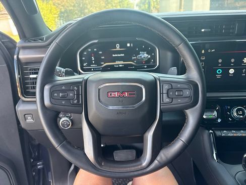 Used 2023 GMC Sierra 1500 AT4 w/ AT4 Premium Package AWD/4WD image 13