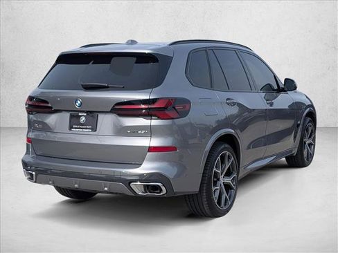 Used 2026 BMW X5 xDrive40i w/ M Sport Package AWD/4WD image 2
