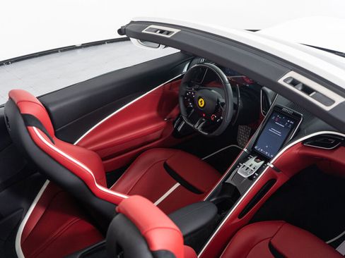 Certified 2025 Ferrari Roma Spider image 33