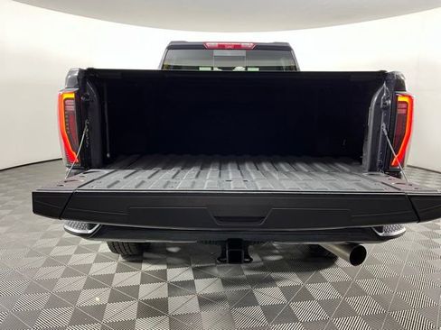 Used 2025 GMC Sierra 2500 AT4 w/ AT4 Premium Plus Package AWD/4WD image 47
