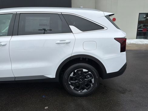 New 2026 Kia Sorento S image 9