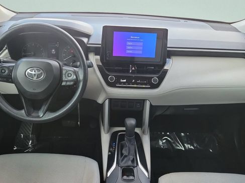Used 2024 Toyota Corolla Cross L FWD image 11