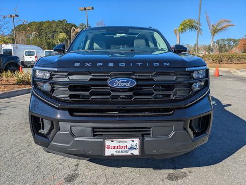 New 2025 Ford Expedition Max Active image 9