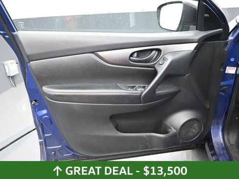 Used 2020 Nissan Rogue Sport S image 18