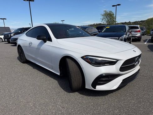 Used 2024 Mercedes-Benz CLE 300 4MATIC Coupe image 3