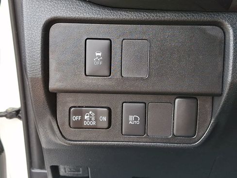 Certified 2021 Toyota Tacoma SR AWD/4WD image 29