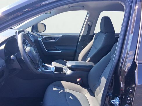 Used 2025 Toyota RAV4 XLE AWD/4WD image 14