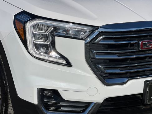 Used 2024 GMC Terrain SLT AWD/4WD image 45