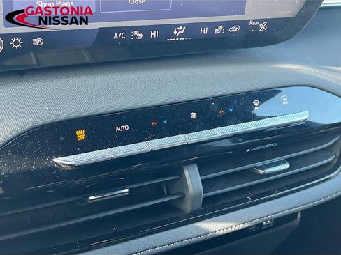 Used 2025 Buick Enclave Preferred image 21