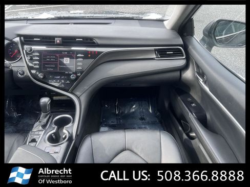 Used 2019 Toyota Camry XSE image 22