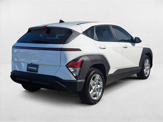 New 2026 Hyundai Kona SE video 2