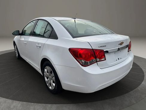 Used 2013 Chevrolet Cruze LS image 7
