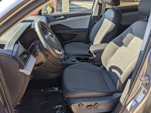 Certified 2023 Volkswagen Taos SE AWD/4WD image 11