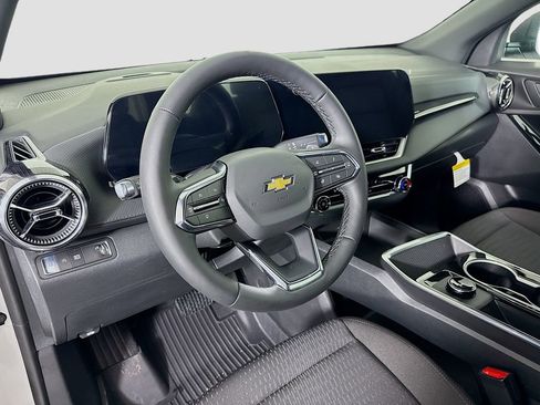 New 2026 Chevrolet Equinox LT w/ Safety and Technology Package FWD image 9