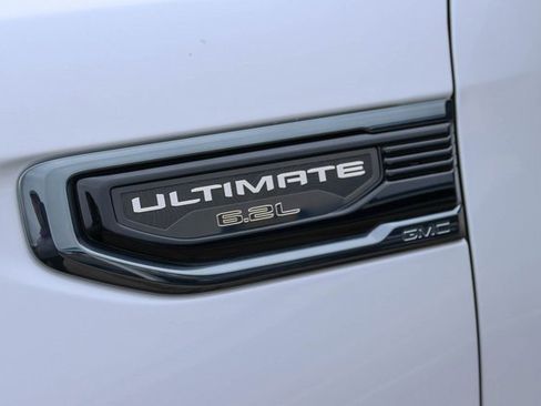 Used 2023 GMC Sierra 1500 Denali Ultimate image 8