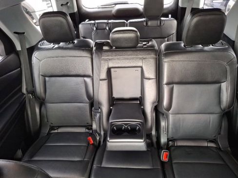 Used 2021 Ford Explorer Limited image 22