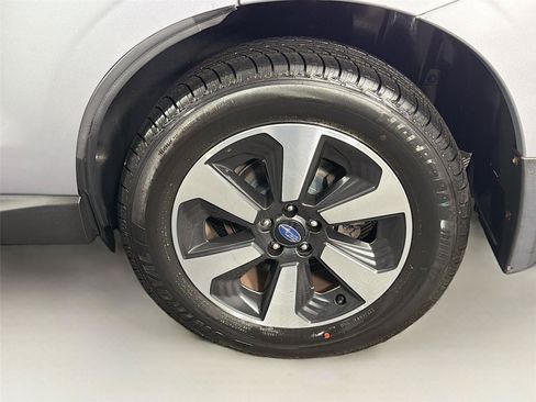 Used 2017 Subaru Forester 2.5i Premium AWD/4WD image 34