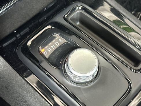 Used 2023 Chrysler 300 S image 18