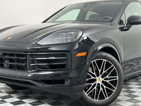 Certified 2024 Porsche Cayenne Coupe AWD/4WD image 23