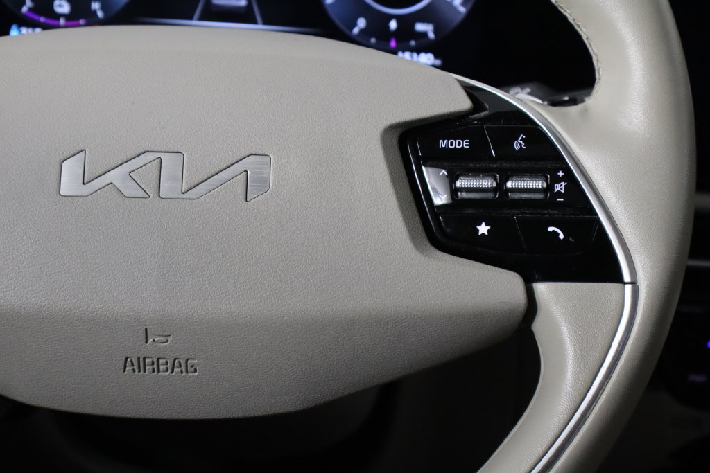 Used 2023 Kia Niro Wave w/ Wave Preserve Package FWD image 10