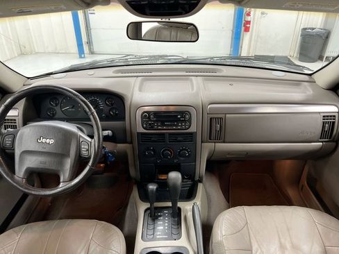 Used 2002 Jeep Grand Cherokee Sport image 10