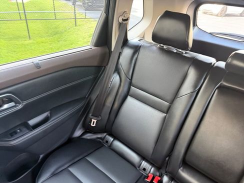 Used 2021 Nissan Rogue SV w/ Premium Package FWD image 35