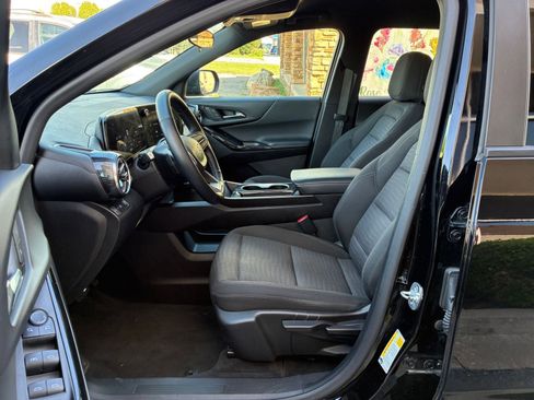 Used 2025 Chevrolet Equinox LT image 28